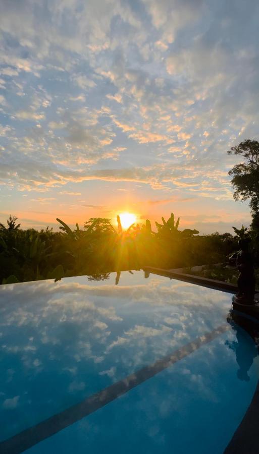Hotel Sunset Hill Lembongan Nusa Lembongan Exterior foto